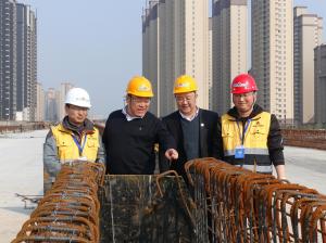 集團(tuán)公司高管層巡視洛陽在建工程